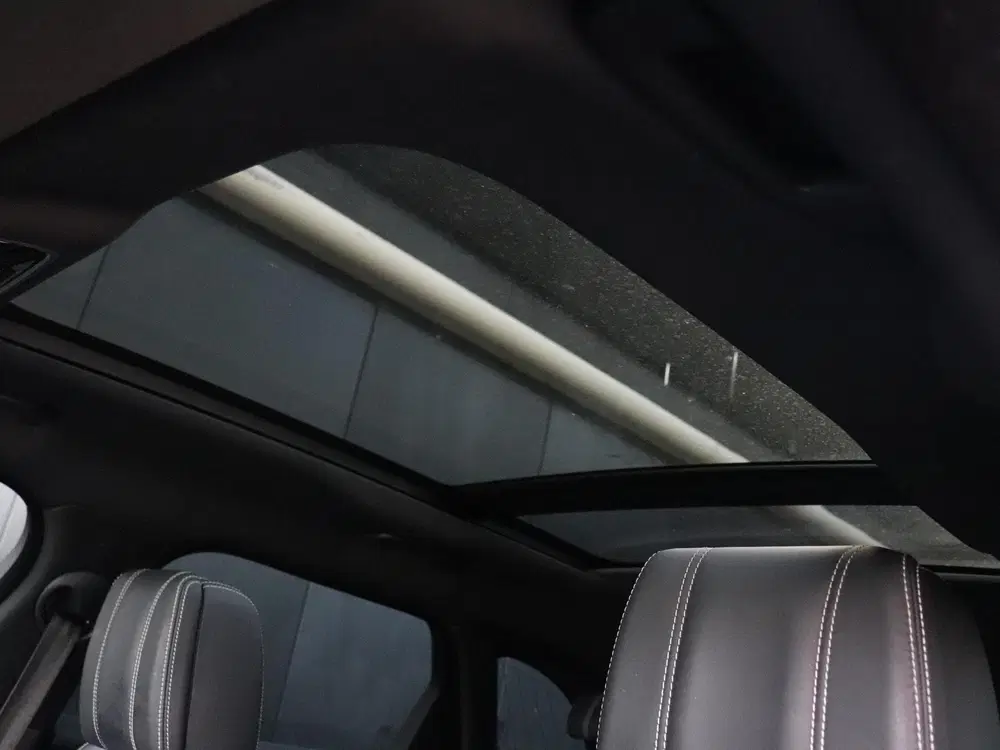 Land Rover Range Rover Velar 2.0 P250 Turbo AWD R-Dynamic HS uit 2019, foto 13