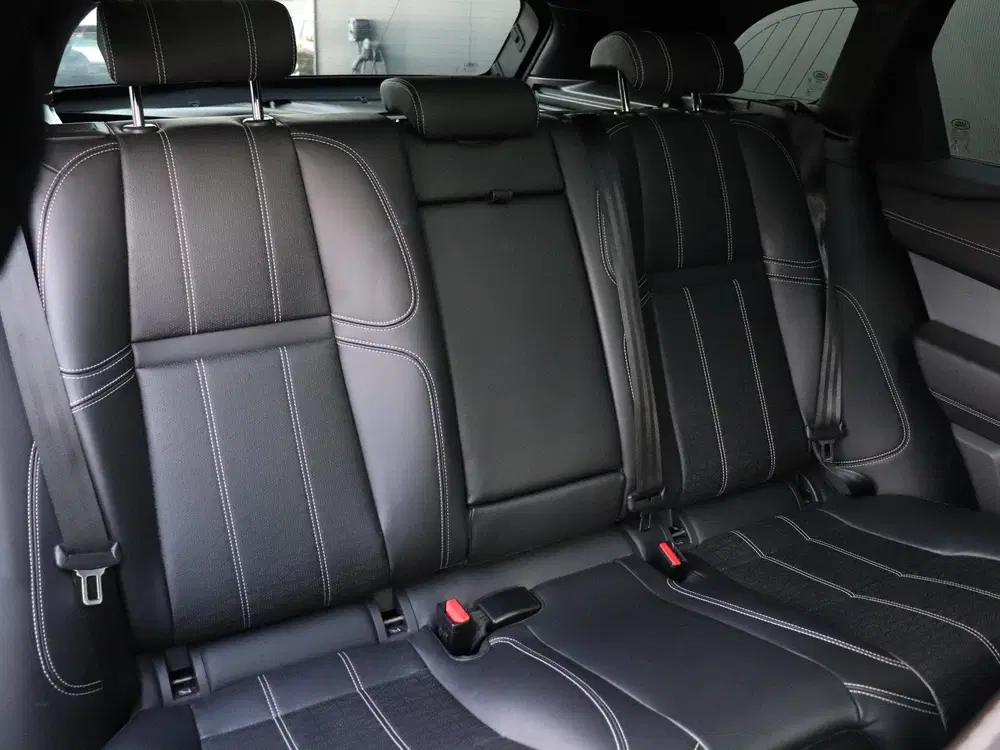 Land Rover Range Rover Velar 2.0 P250 Turbo AWD R-Dynamic HS uit 2019, foto 15