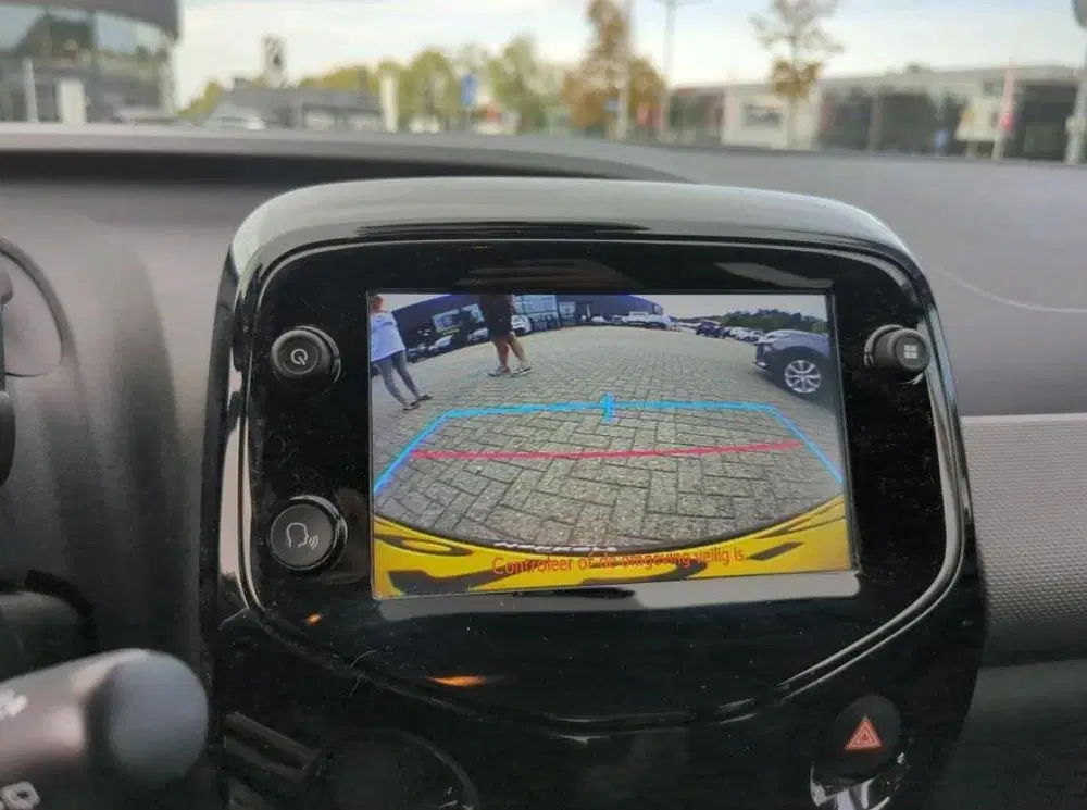 Peugeot 108 1.0 e-VTi Allure uit 2021, foto 3