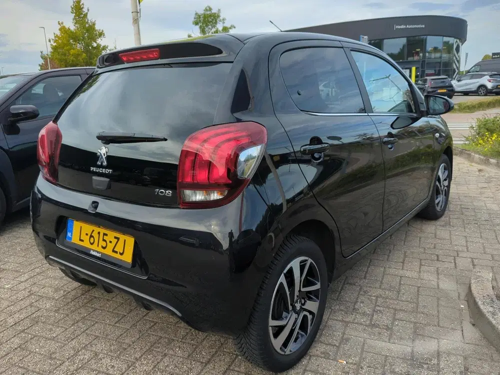 Peugeot 108 1.0 e-VTi Allure uit 2021, foto 4