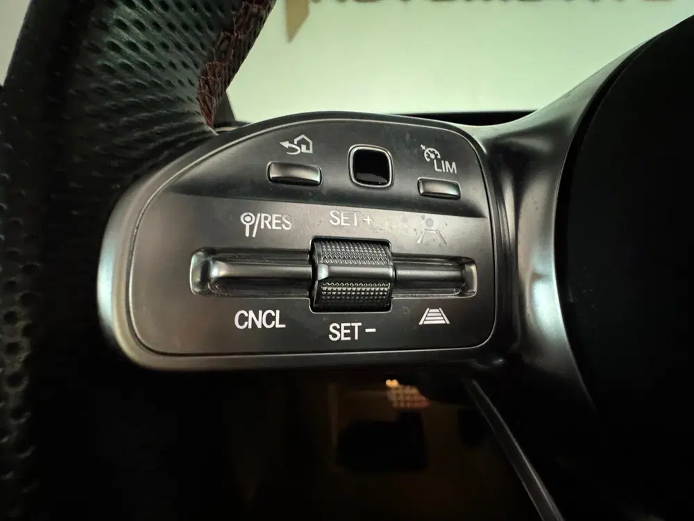 Mercedes-Benz A-Klasse AMG 35 4MATIC Pano uit 2020, foto 12