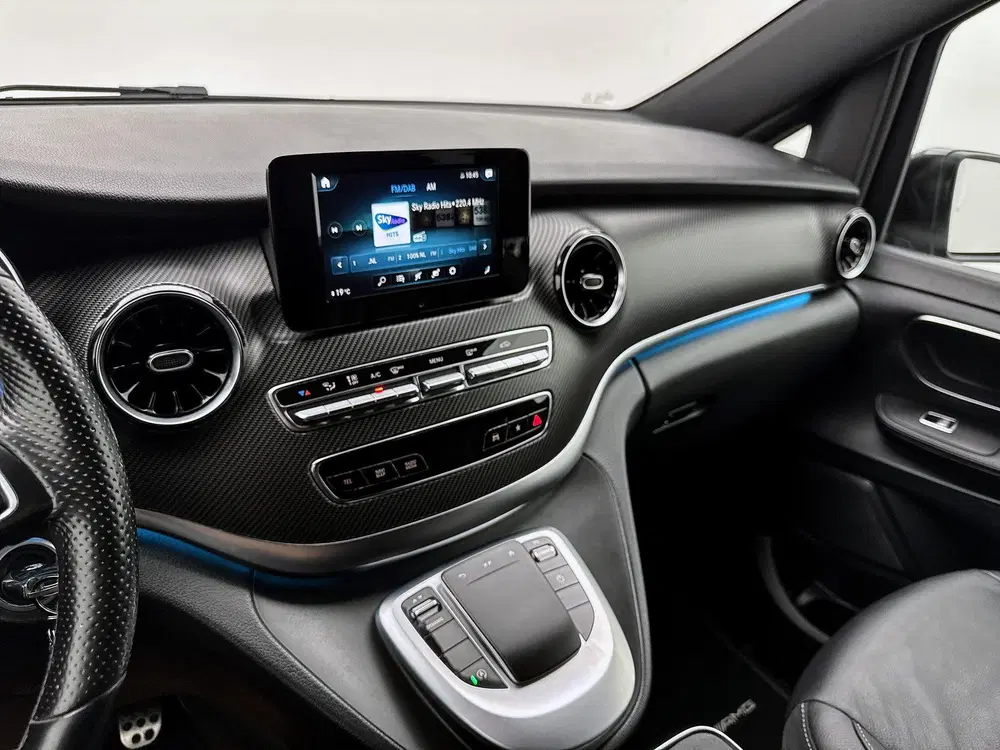 Mercedes-Benz V-Klasse 300d Lang DC Avantgarde AMG line Lede uit 2020, foto 10