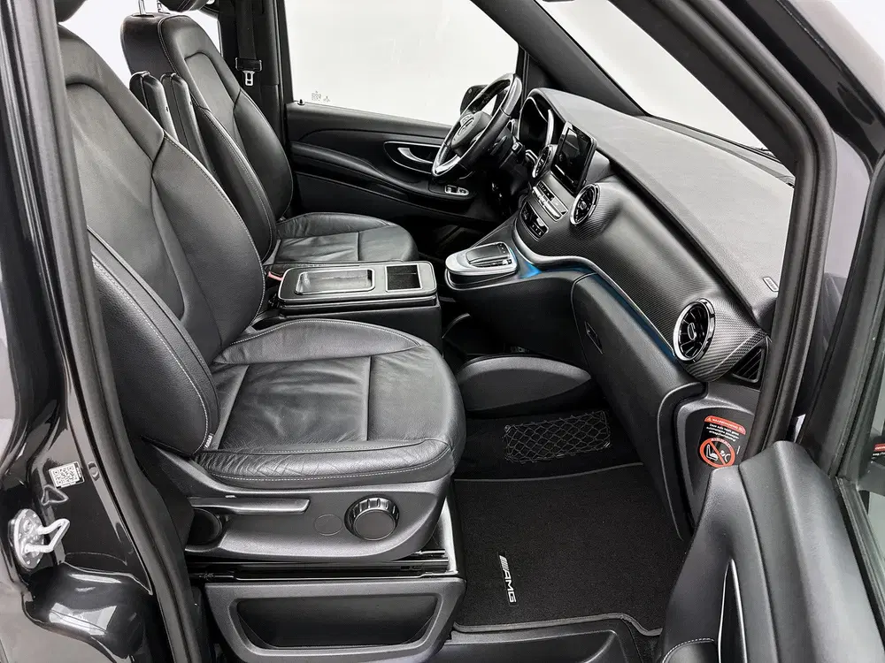Mercedes-Benz V-Klasse 300d Lang DC Avantgarde AMG line Lede uit 2020, foto 13