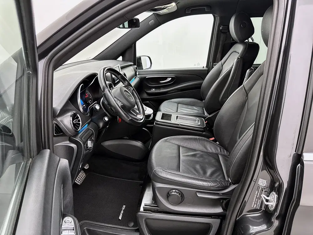 Mercedes-Benz V-Klasse 300d Lang DC Avantgarde AMG line Lede uit 2020, foto 6