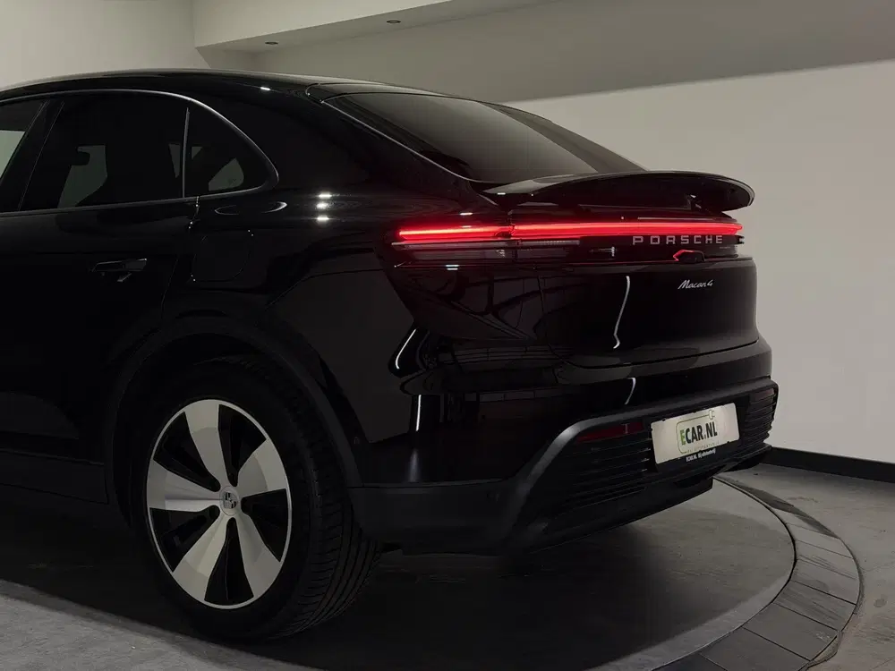 Porsche Macan 4 100 kWh uit 2025, foto 11