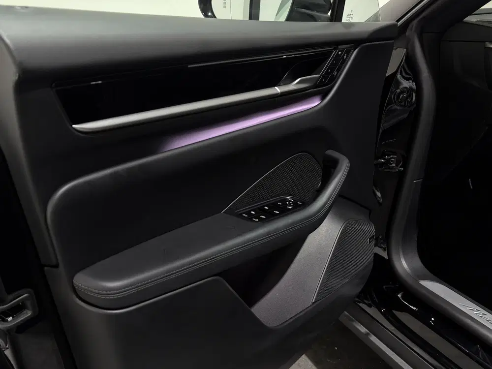 Porsche Macan 4 100 kWh uit 2025, foto 14