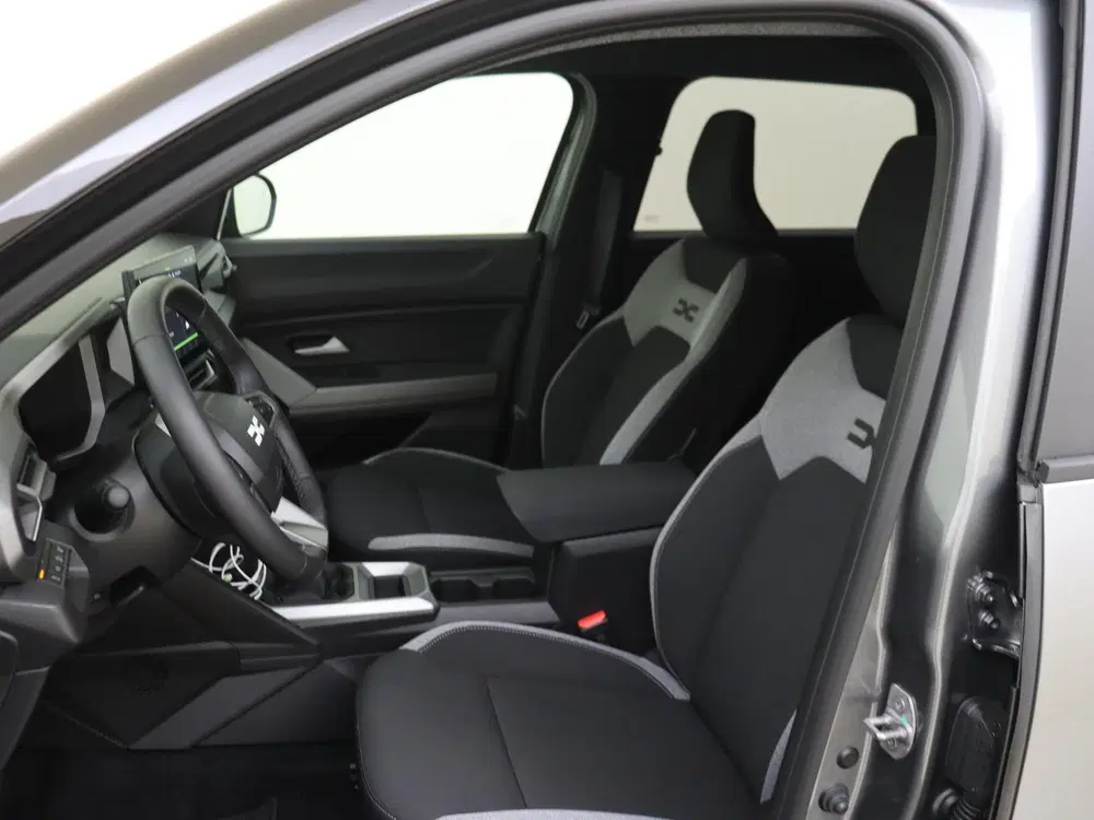Dacia Bigster 1.2 Mild Hybrid 140 PK Journey Vaste Trekh uit 2025, foto 14