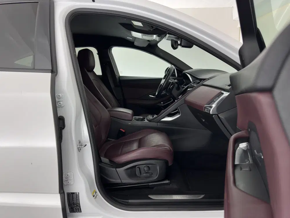 Jaguar E-Pace 1.5 P300e AWD R-Dynamic HSE (Plug-in) {SoH uit 2022, foto 12