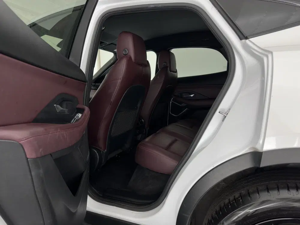 Jaguar E-Pace 1.5 P300e AWD R-Dynamic HSE (Plug-in) {SoH uit 2022, foto 9
