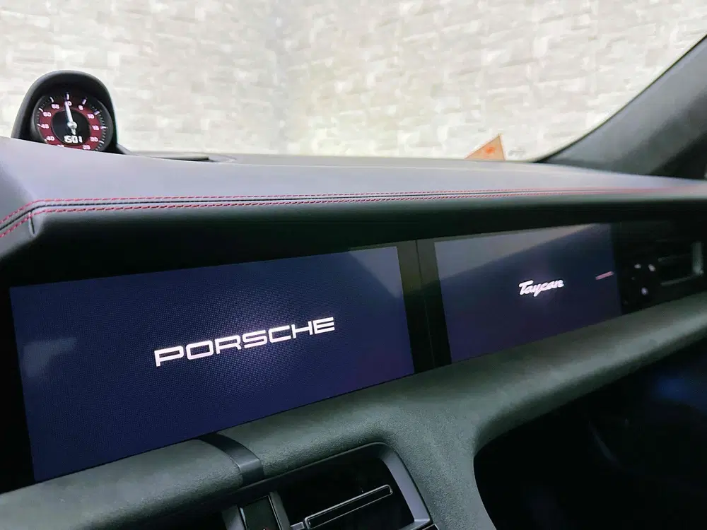 Porsche Taycan GTS 93 kWh uit 2023, foto 2