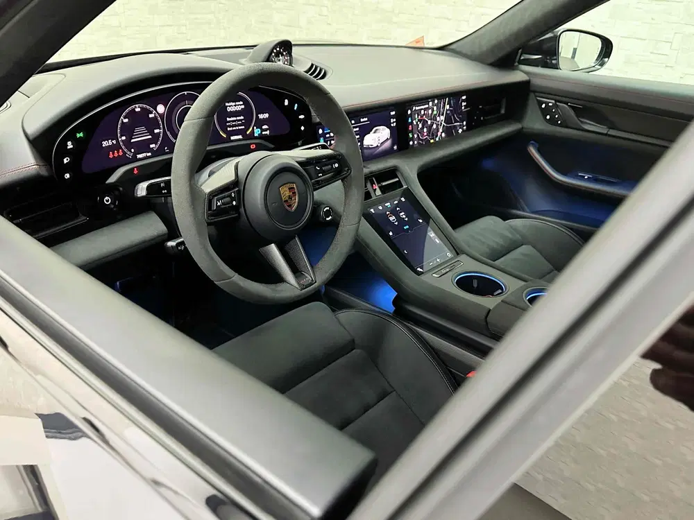 Porsche Taycan GTS 93 kWh uit 2023, foto 8
