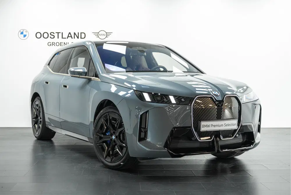 BMW iX xDrive60 M Sport uit 2025, foto 2
