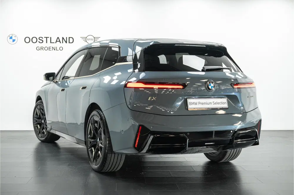 BMW iX xDrive60 M Sport uit 2025, foto 4