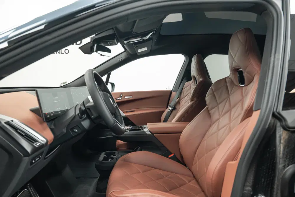 BMW iX xDrive60 M Sport uit 2025, foto 9