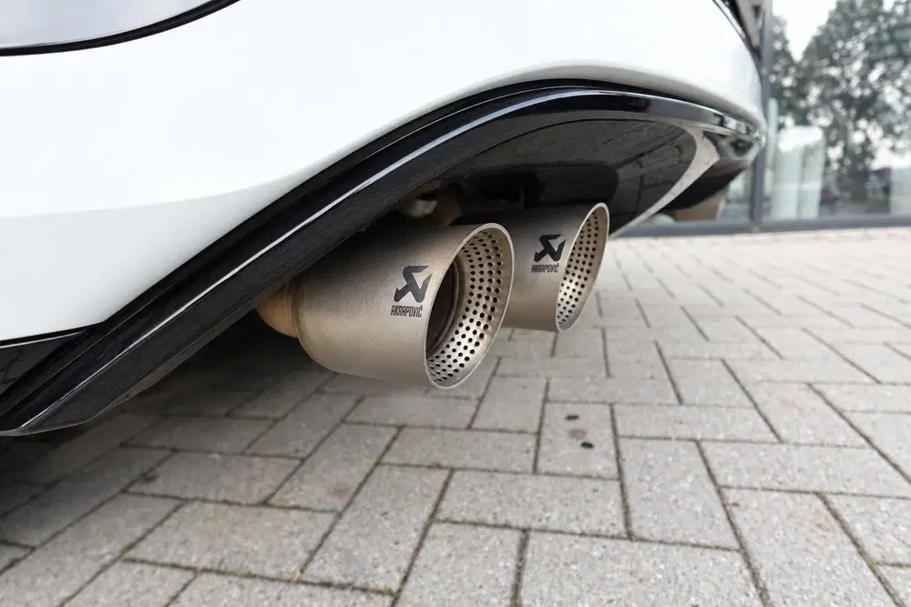 Volkswagen T-Roc 2.0 TSI 4Motion R AKRAPOVIC PANO KEYLESS V uit 2022, foto 10