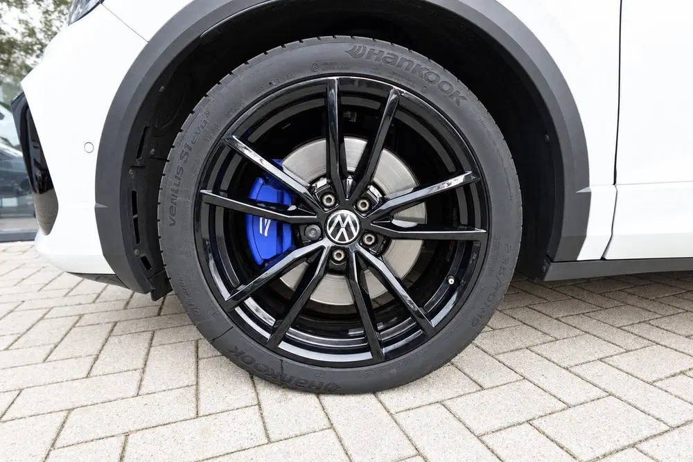 Volkswagen T-Roc 2.0 TSI 4Motion R AKRAPOVIC PANO KEYLESS V uit 2022, foto 13