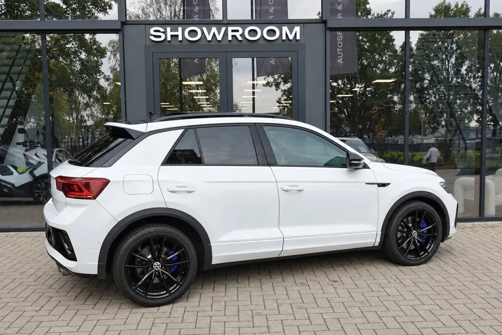 Volkswagen T-Roc 2.0 TSI 4Motion R AKRAPOVIC PANO KEYLESS V uit 2022, foto 2