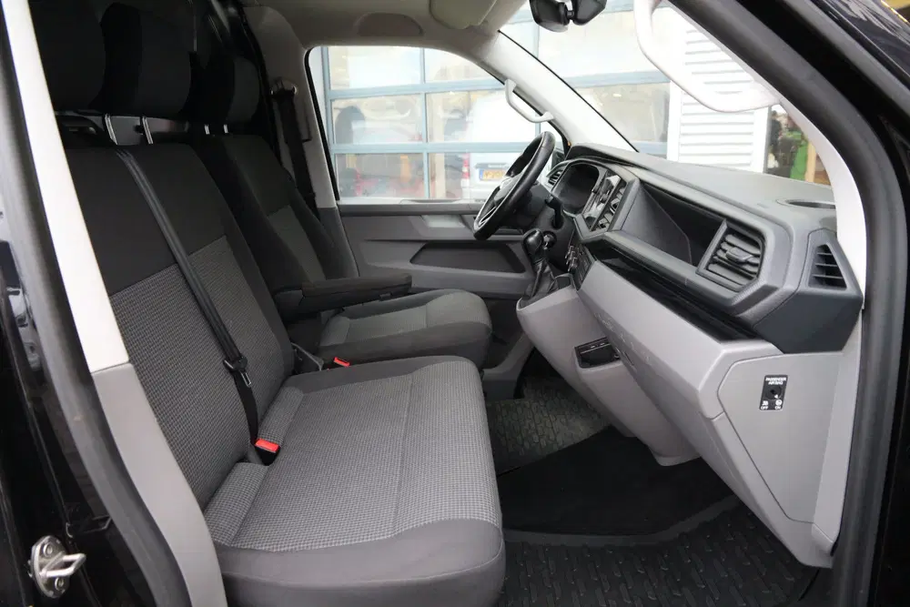 Volkswagen Transporter 2.0 TDI 150 uit 2022, foto 9