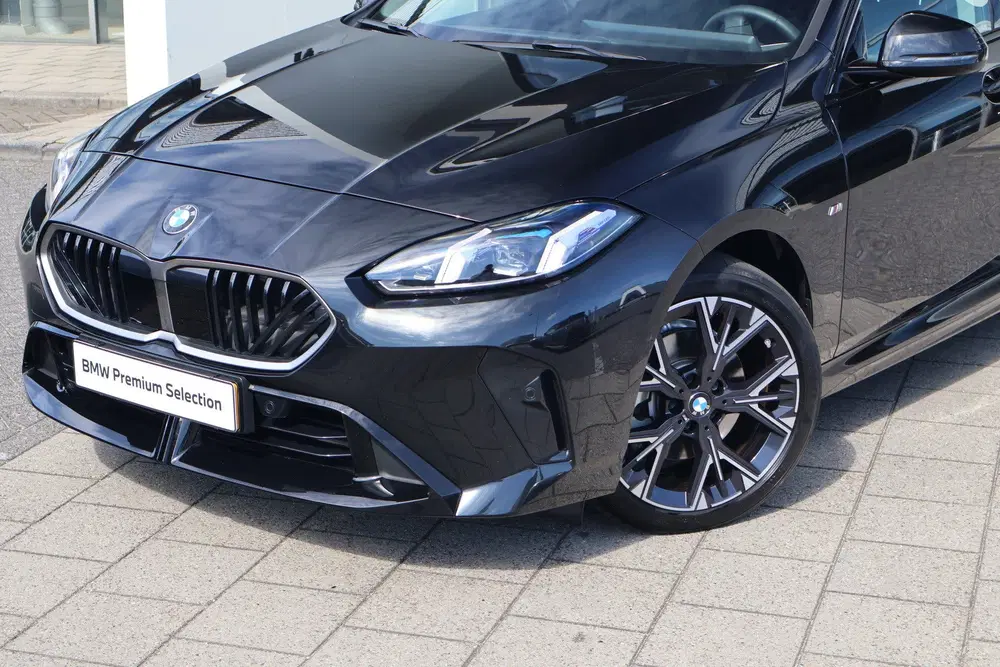 BMW 2-serie Coupé 220 M Sport Automaat uit 2025, foto 2