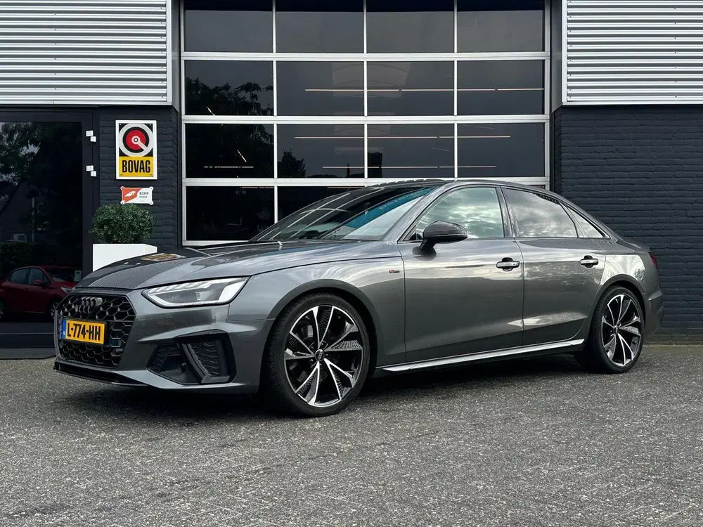 Audi A4 35 TFSI S-line Competition Automaat uit 2021