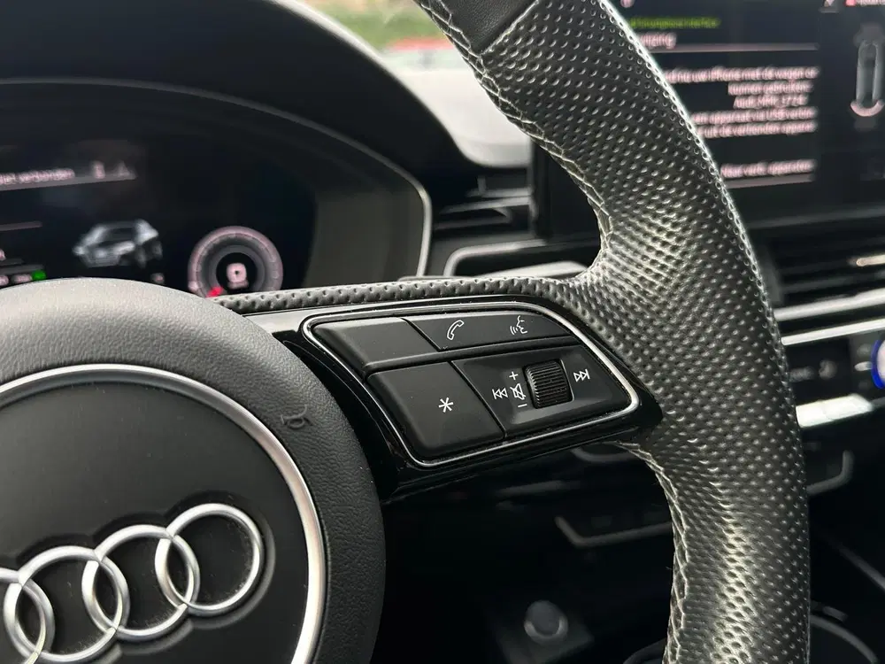 Audi A4 35 TFSI S-line Competition Automaat uit 2021, foto 12