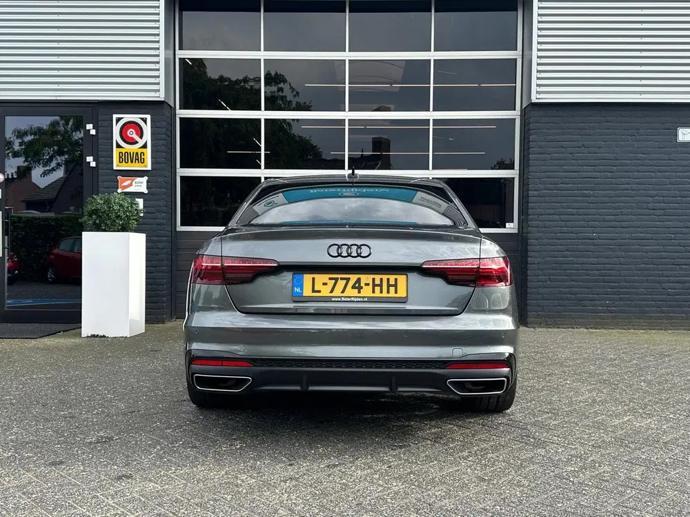 Audi A4 35 TFSI S-line Competition Automaat uit 2021, foto 15