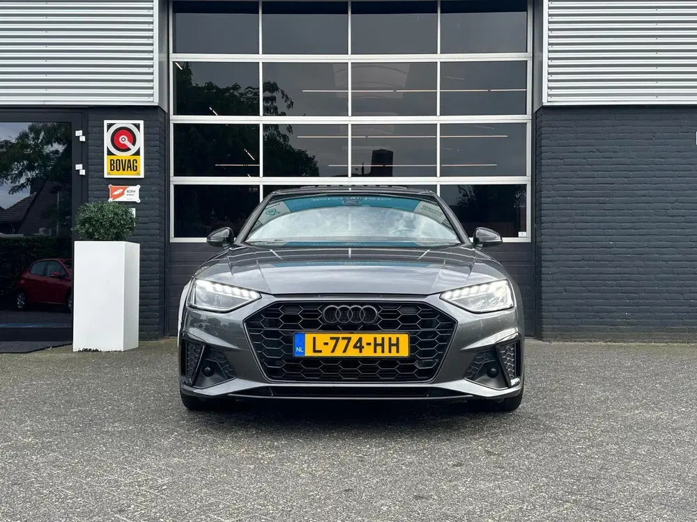 Audi A4 35 TFSI S-line Competition Automaat uit 2021, foto 3