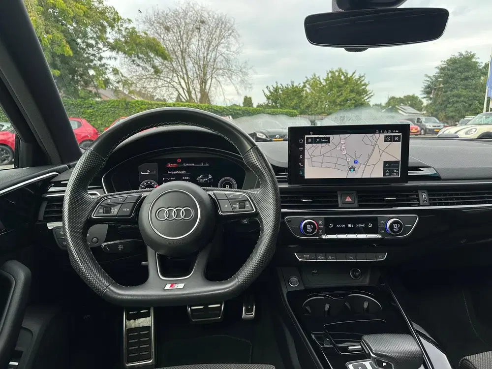 Audi A4 35 TFSI S-line Competition Automaat uit 2021, foto 4
