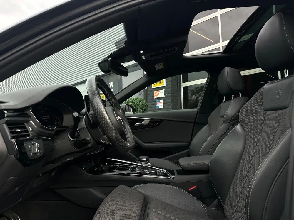 Audi A4 35 TFSI S-line Competition Automaat uit 2021, foto 6