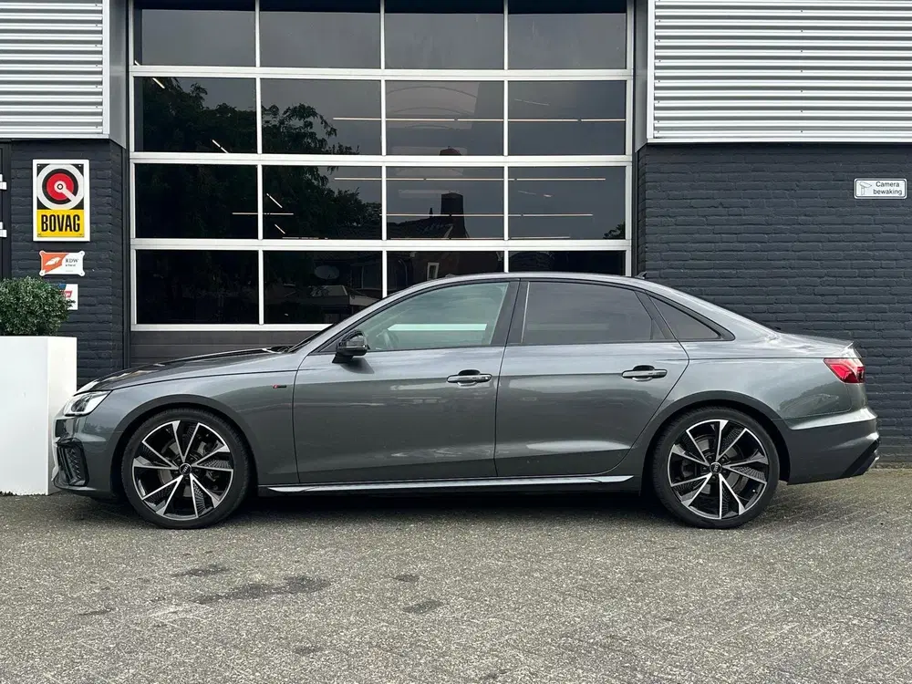 Audi A4 35 TFSI S-line Competition Automaat uit 2021, foto 7