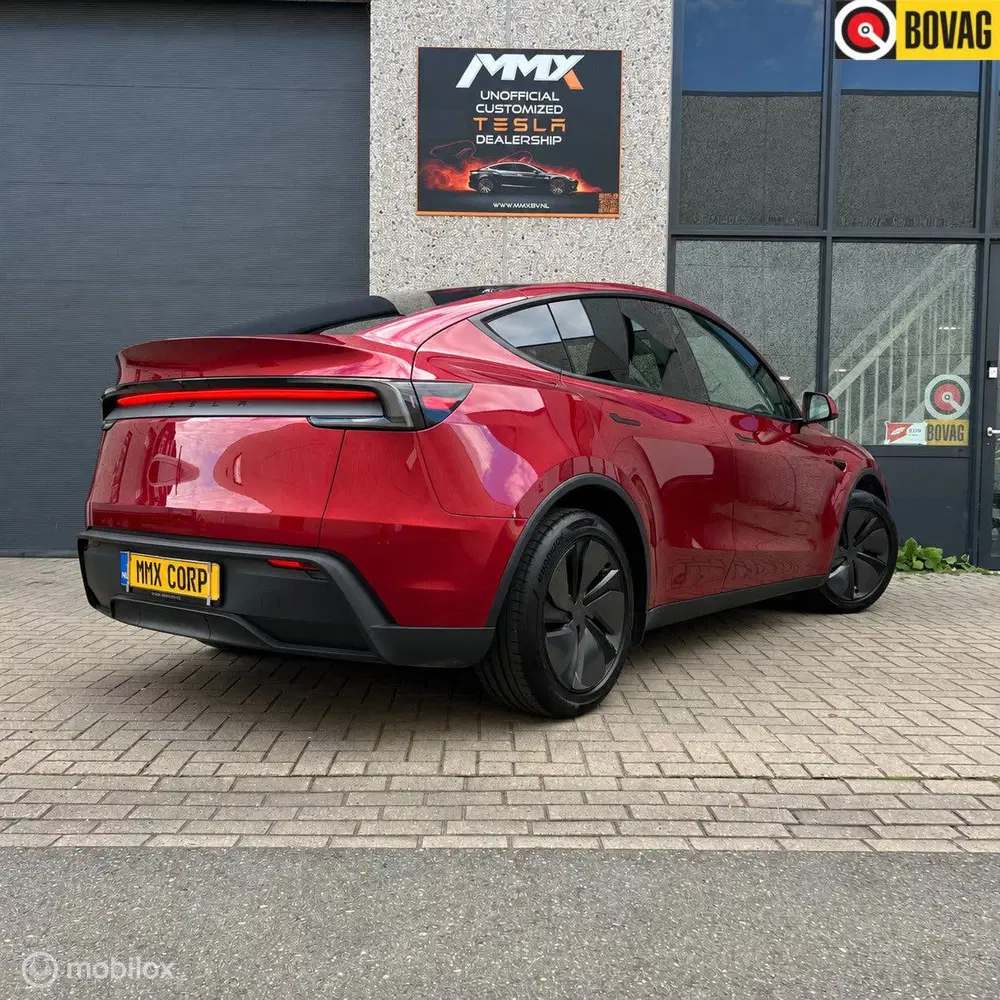 Tesla Model Y Juniper LFP PREMIUM + IAP + HW4 + SOH 98.9 uit 2025