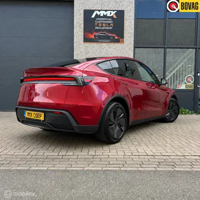 Tesla Model Y Juniper LFP PREMIUM + IAP + HW4 + SOH 98.9 uit 2025