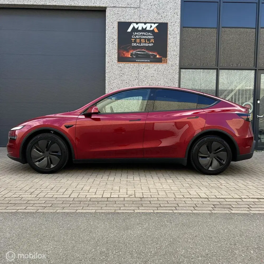 Tesla Model Y Juniper LFP PREMIUM + IAP + HW4 + SOH 98.9 uit 2025, foto 6