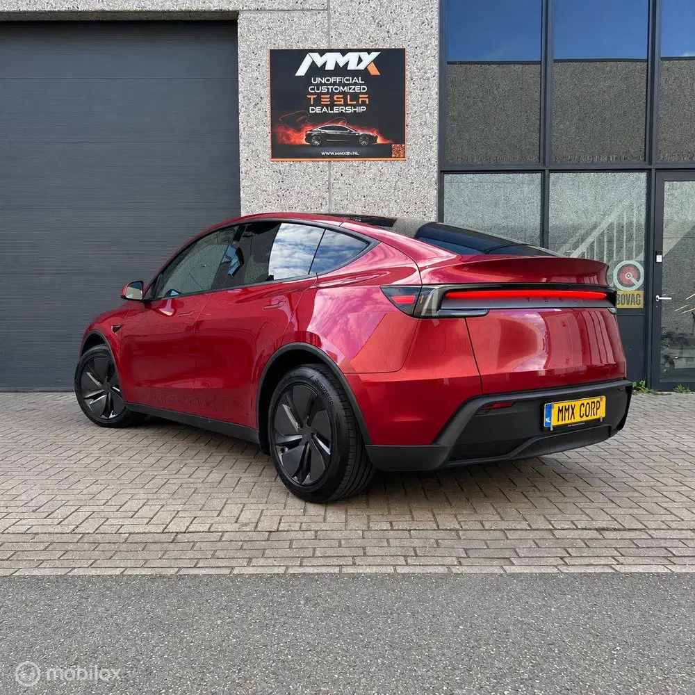 Tesla Model Y Juniper LFP PREMIUM + IAP + HW4 + SOH 98.9 uit 2025, foto 7