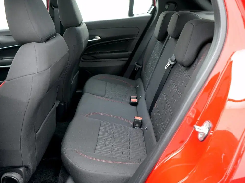 Fiat 600e RED 54 kWh uit 2024, foto 15