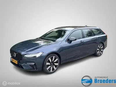 Volvo V90 2.0 T6 Plug-in hybrid AWD Plus Dark uit 2024