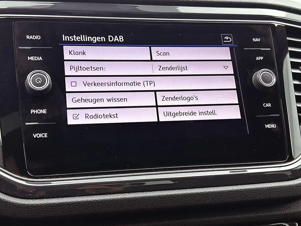 Volkswagen T-Roc 1.5 TSI Sport uit 2020, foto 10