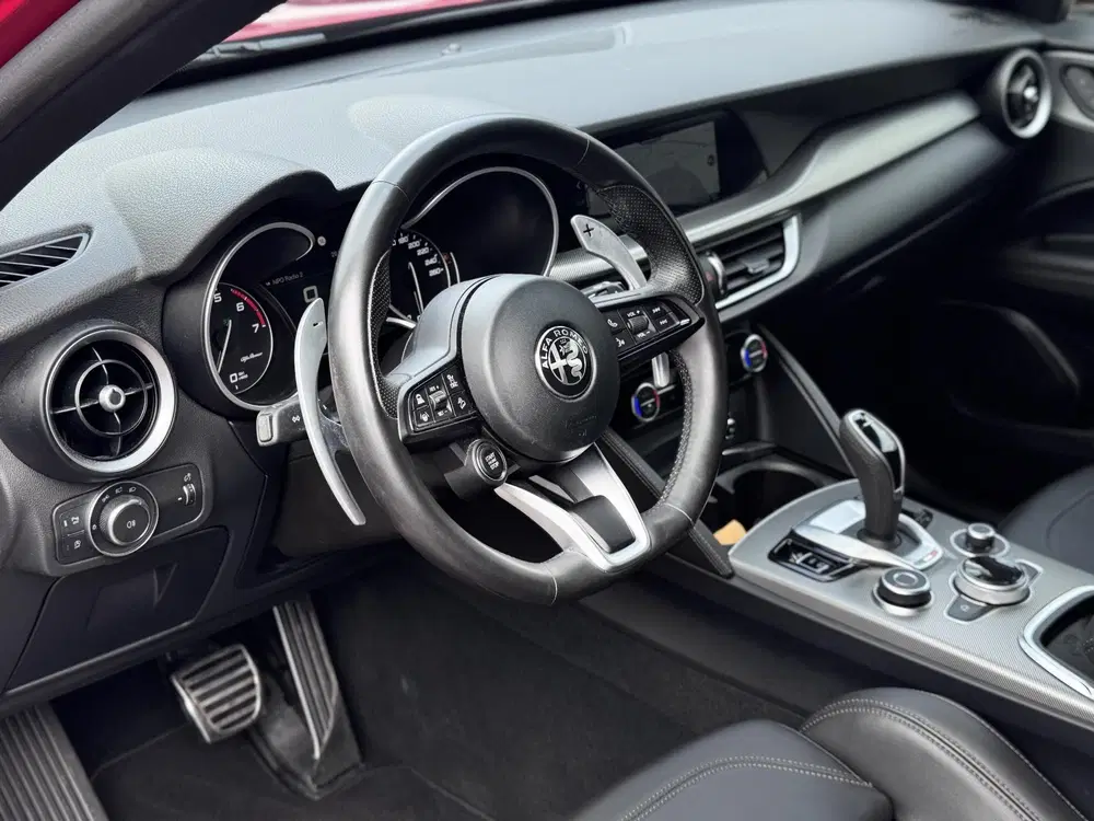 Alfa Romeo Stelvio 2.0 200pk Automaat AWD Sprint uit 2022, foto 2