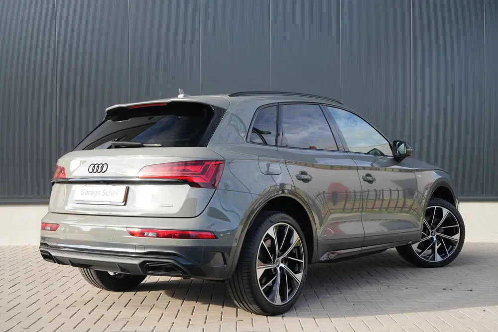 Audi Q5 55 TFSI e S Edition uit 2022, foto 9