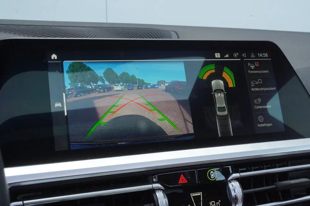 BMW 3-serie 318i Business Edition Plus M sport+M3-Stoe uit 2022, foto 13