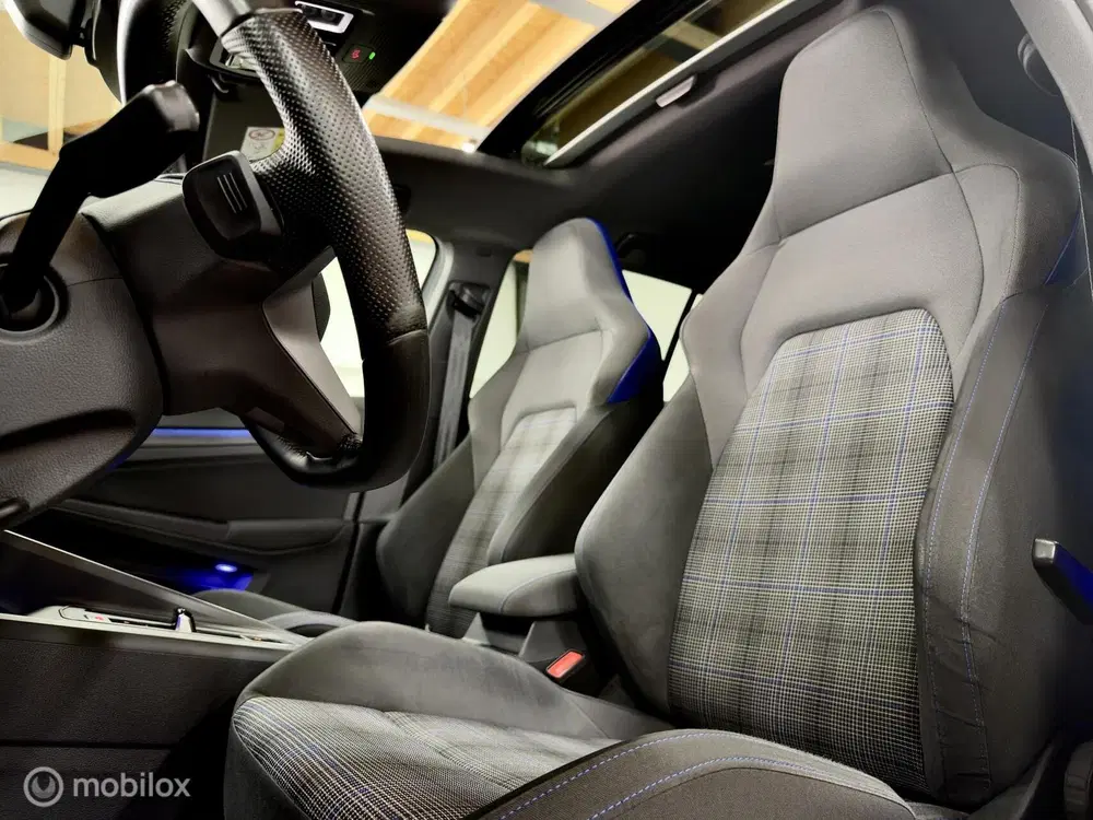 Volkswagen Golf 1.4 eHybrid GTE uit 2021, foto 4