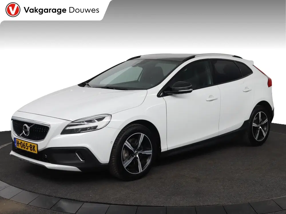 Volvo V40 Cross Country T3 Polar+ Luxury uit 2020