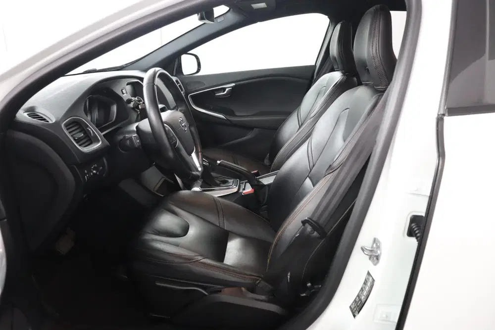 Volvo V40 Cross Country T3 Polar+ Luxury uit 2020, foto 12