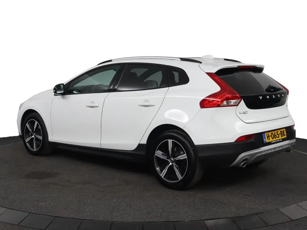 Volvo V40 Cross Country T3 Polar+ Luxury uit 2020, foto 3