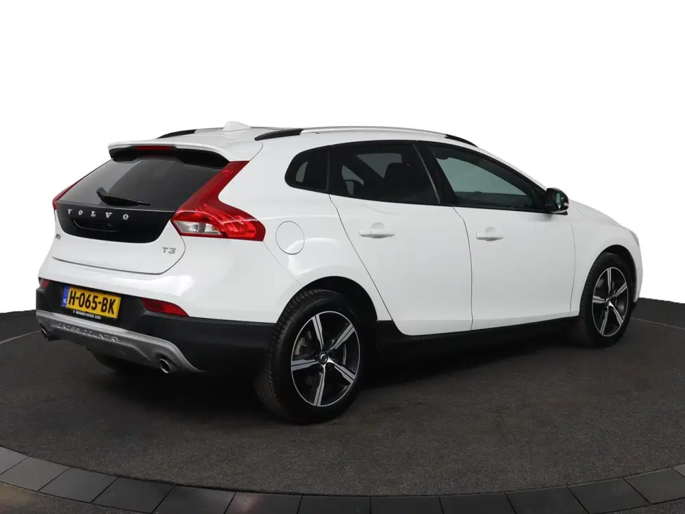 Volvo V40 Cross Country T3 Polar+ Luxury uit 2020, foto 9
