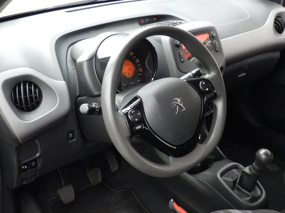 Peugeot 108 1.0 e-VTi Active Airco uit 2020, foto 4