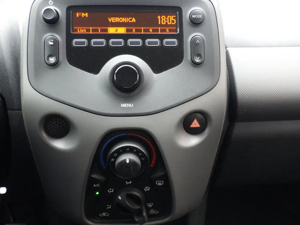 Peugeot 108 1.0 e-VTi Active Airco uit 2020, foto 8