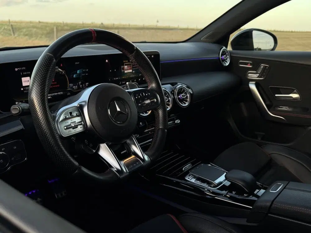 Mercedes-Benz A-Klasse AMG 35 Aero pack Sportstoel Memory 36 uit 2019, foto 14