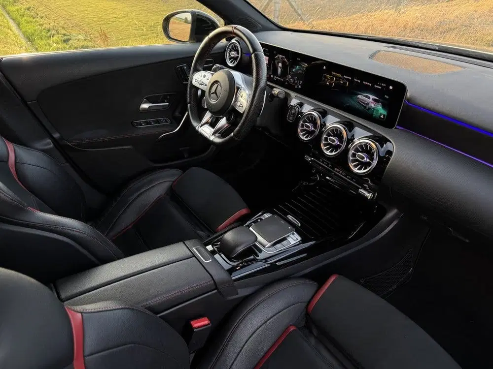 Mercedes-Benz A-Klasse AMG 35 Aero pack Sportstoel Memory 36 uit 2019, foto 9