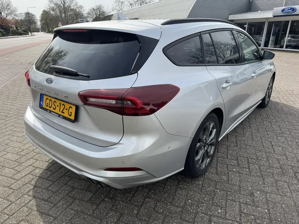 Ford Focus 1.0 EcoBoost Hybrid ST Line uit 2024, foto 7